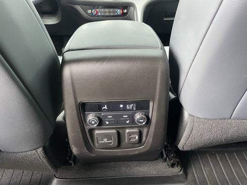 Used 2022 Buick Enclave Premium w/ Experience Buick Package image 18