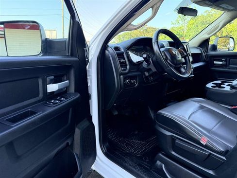Used 2019 RAM 2500 Tradesman w/ Chrome Appearance Group AWD/4WD image 21