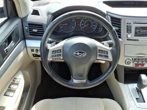 Used 2014 Subaru Legacy 2.5i Premium AWD/4WD image 4