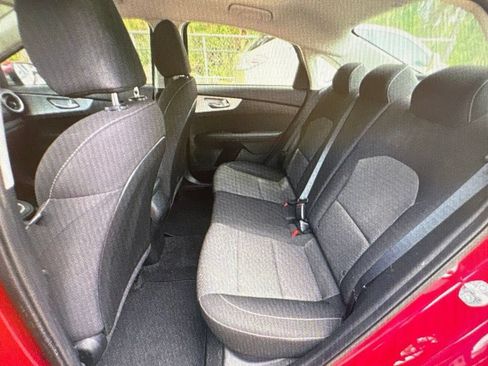 Used 2023 Kia Forte LXS FWD image 4