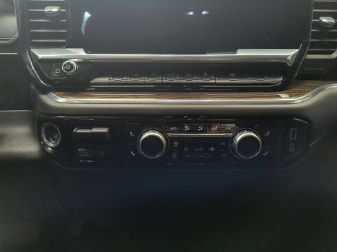 Used 2023 GMC Sierra 1500 Elevation AWD/4WD image 15