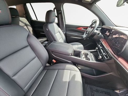 Certified 2025 Chevrolet Traverse Z71 w/ Driver Confidence Package image 26