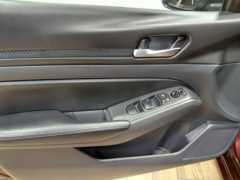 Used 2025 Nissan Altima 2.5 SV image 37