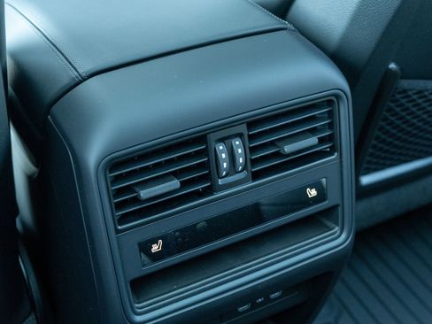 New 2026 Porsche Cayenne image 37