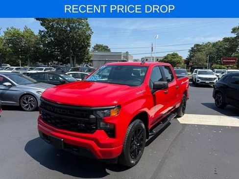 Used 2022 Chevrolet Silverado 1500 Custom image 2