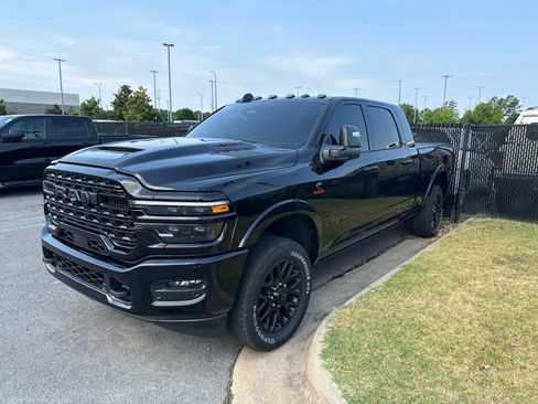 Used 2025 RAM 2500 Limited AWD/4WD image 1