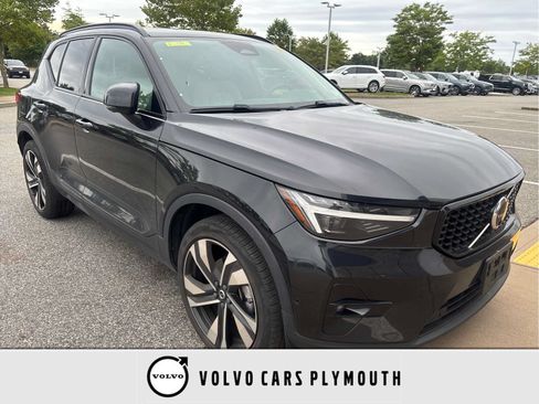 Used 2023 Volvo XC40 B5 Ultimate w/ Protection Package Premier AWD/4WD image 1