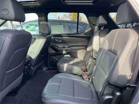 Certified 2023 Chevrolet Traverse RS image 11