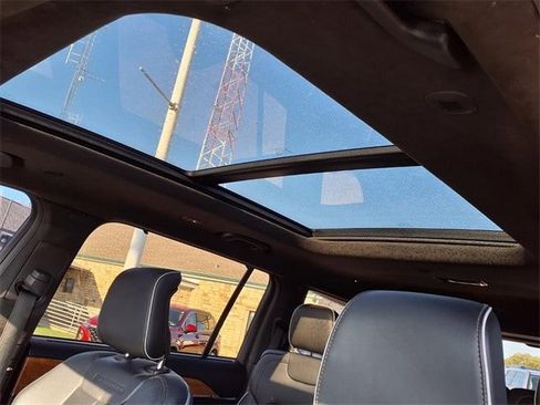 Used 2022 Jeep Grand Cherokee L Summit image 12