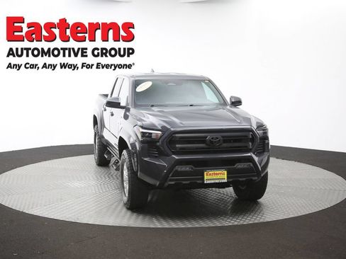 Used 2025 Toyota Tacoma SR5 AWD/4WD image 51
