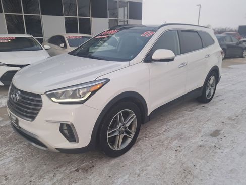 Used 2017 Hyundai Santa Fe SE w/ Cargo Package image 1