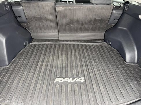 Used 2025 Toyota RAV4 LE AWD/4WD image 28
