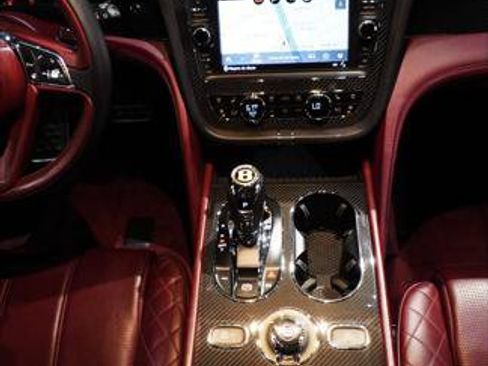 Used 2020 Bentley Bentayga AWD/4WD image 17