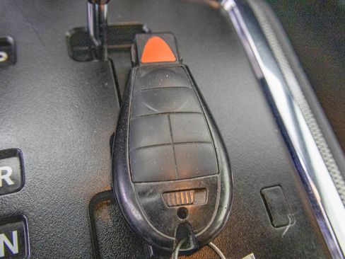 Used 2013 Dodge Challenger R/T Plus image 28