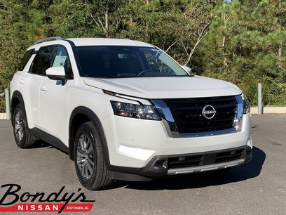 New 2025 Nissan Pathfinder SL