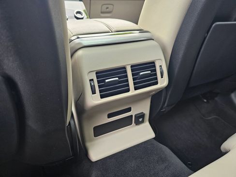 Used 2020 Land Rover Range Rover Velar R-Dynamic S image 31