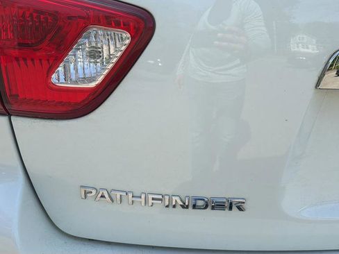 Used 2017 Nissan Pathfinder SL AWD/4WD image 36