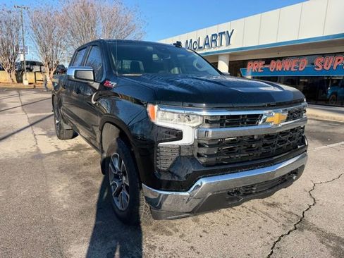 Used 2024 Chevrolet Silverado 1500 LT image 2