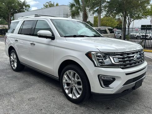 Used 2018 Ford Expedition Limited w/ Equipment Group 302A AWD/4WD image 7