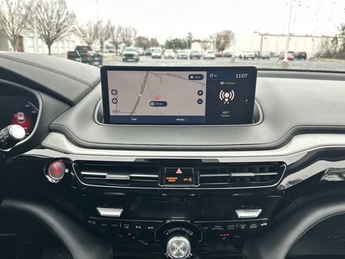 Used 2024 Acura MDX SH-AWD w/ Technology Package image 24