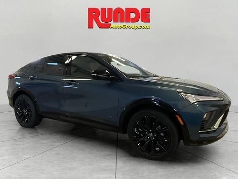 Used 2025 Buick Envista Sport Touring w/ Convenience I Package FWD image 7