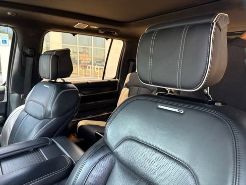 Used 2023 Jeep Grand Wagoneer Series II AWD/4WD image 7