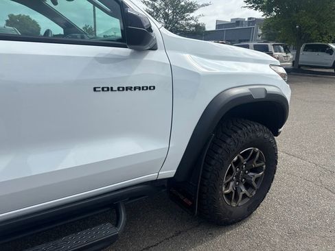 Used 2024 Chevrolet Colorado ZR2 w/ Safety Package AWD/4WD image 15
