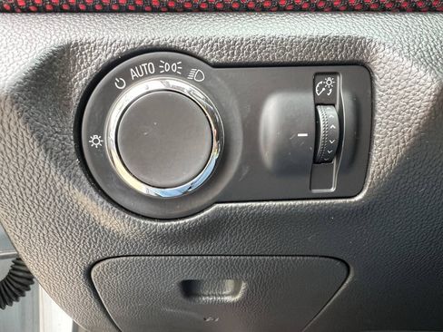 Used 2014 Chevrolet Cruze LT FWD image 21