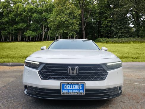 Certified 2023 Honda Accord Touring image 2