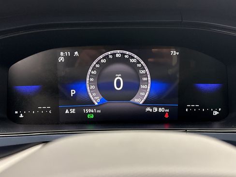 Used 2024 Volkswagen Taos SE w/ Panoramic Sunroof Package AWD/4WD image 13