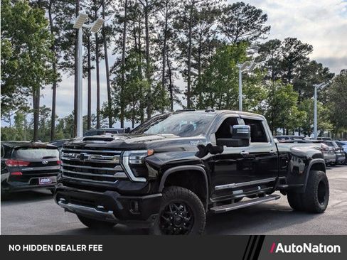 Used 2024 Chevrolet Silverado 3500 High Country w/ High Country Premium Package AWD/4WD image 1