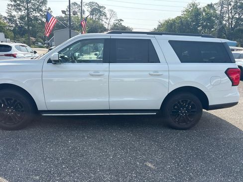 Used 2022 Ford Expedition Max XLT RWD image 4
