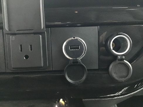 Used 2020 GMC Savana 2500 Extended w/ Enhanced Convenience Package image 31