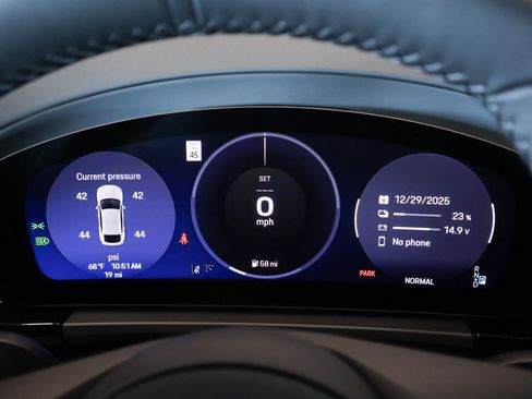 New 2025 Porsche Macan Turbo Electric image 16