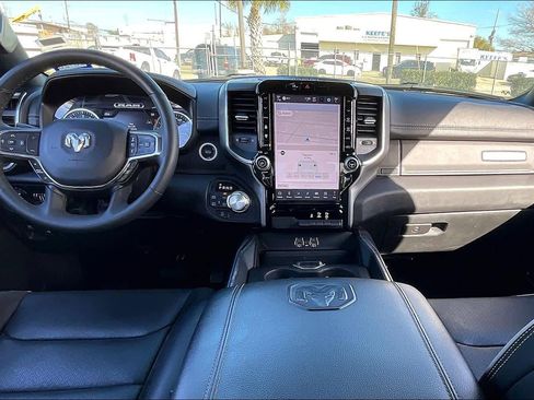 Used 2025 RAM 1500 Laramie image 16