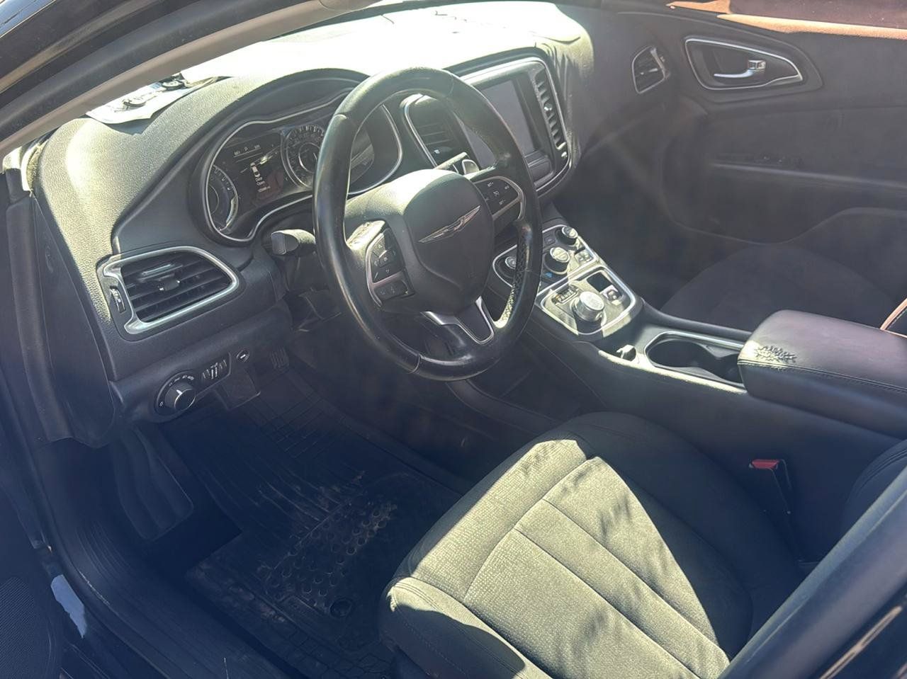 Used 2016 Chrysler 200 Limited w/ Anniversary Edition FWD image 9