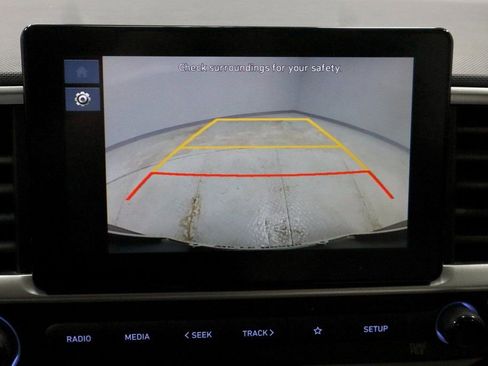 Certified 2024 Hyundai Venue SEL image 2