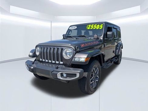 Used 2018 Jeep Wrangler Unlimited Sahara AWD/4WD image 8