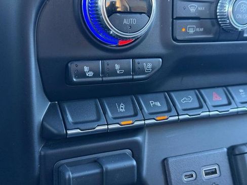 Used 2023 GMC Sierra 2500 Denali image 20