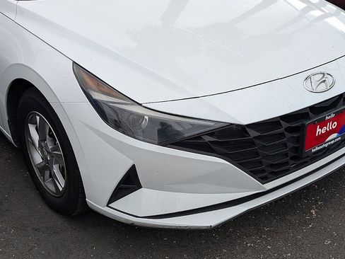 Used 2021 Hyundai Elantra SE w/ Cargo Package image 3