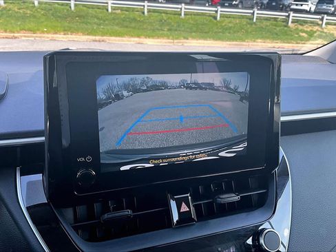 Used 2025 Toyota Corolla LE image 25