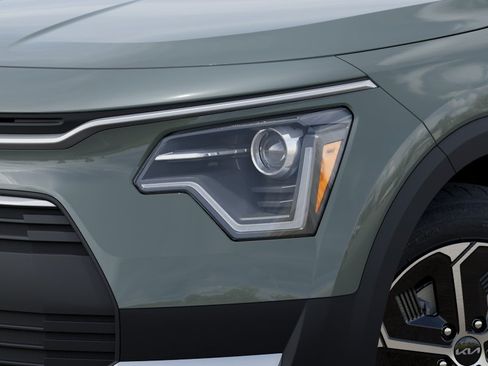 New 2026 Kia Niro EX FWD image 10