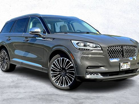Used 2022 Lincoln Aviator Black Label w/ Dynamic Handling Package image 11