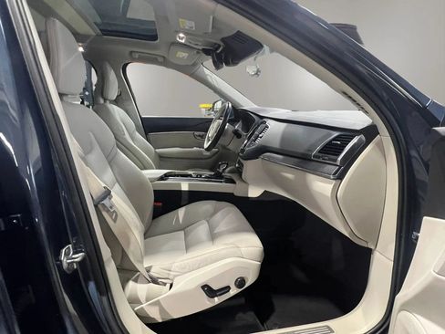 Used 2020 Volvo XC90 T5 Momentum AWD/4WD image 32