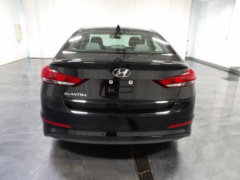 Used 2018 Hyundai Elantra SEL FWD image 5