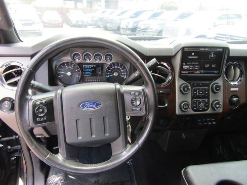 Used 2015 Ford F250 Lariat w/ Chrome Package RWD image 16