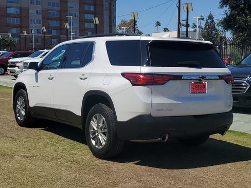 Used 2023 Chevrolet Traverse LT FWD image 5