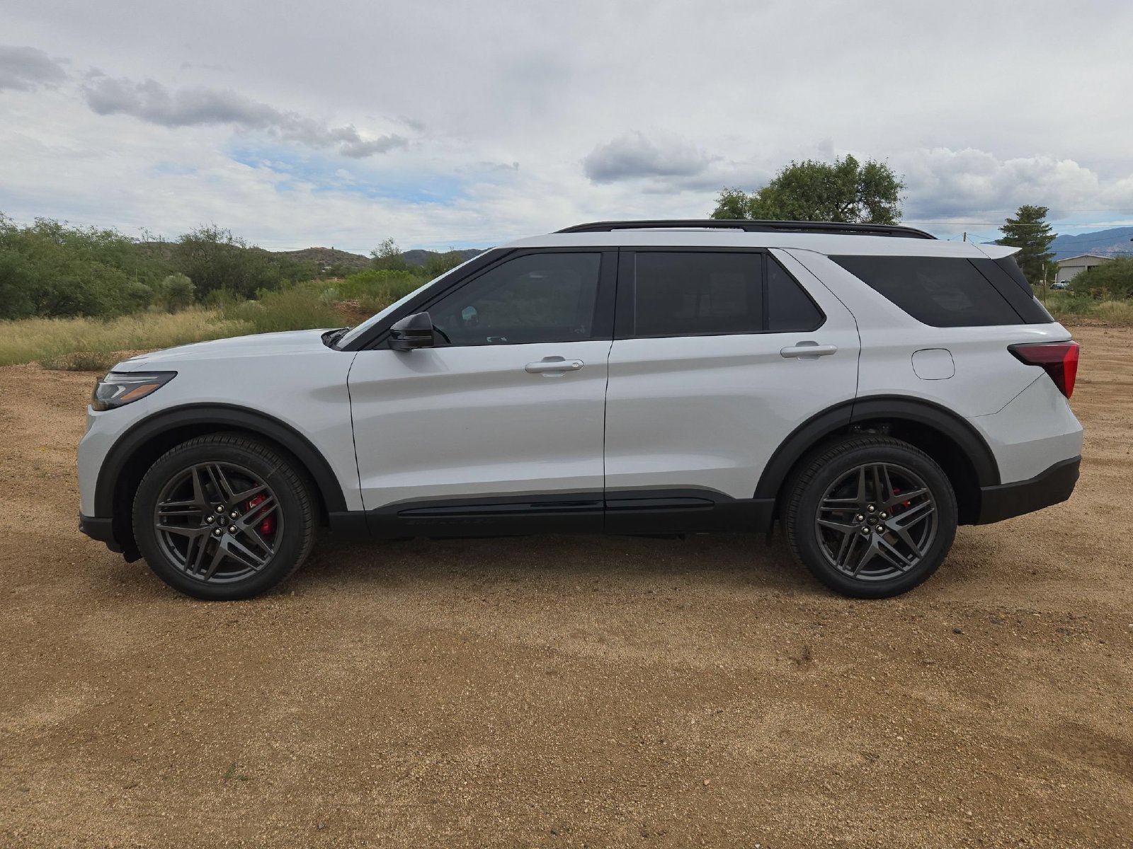 New 2026 Ford Explorer ST w/ Sun And Sound Package AWD/4WD image 9