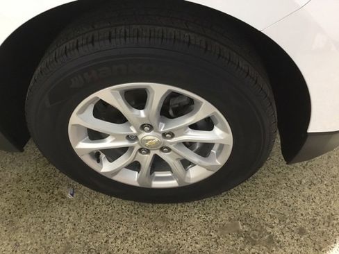 Used 2021 Chevrolet Equinox LT image 22