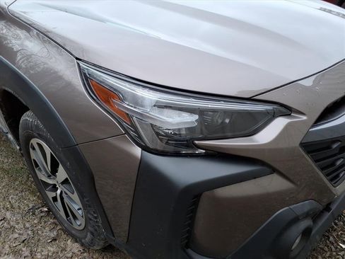 Used 2024 Subaru Outback Premium image 8